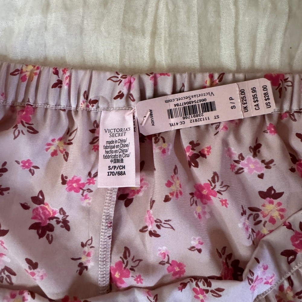 Victoria's Secret Pink and Cream Floral Lace Chemise - Picture 2 of 3